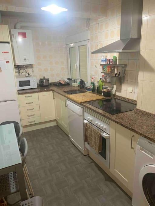 Apartamento Barato En Santander - Junto Al Barrio Pesquero المظهر الخارجي الصورة